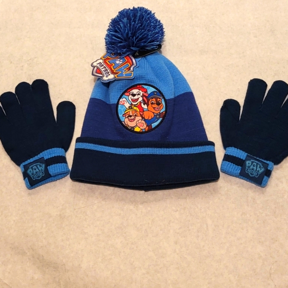 NWT Paw Patrol toque and matching gloves